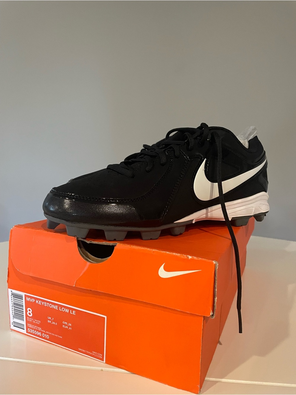 Nike Women’s Black and White Turf Baseball Cleats